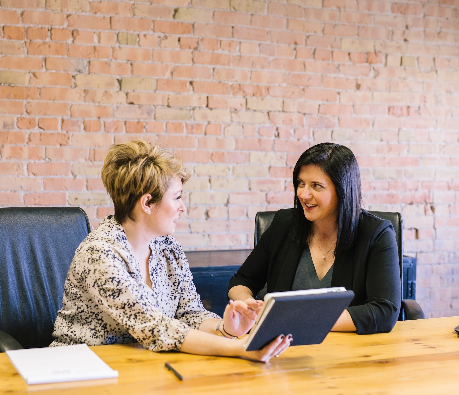 A business owner navigates how to choose a digital marketing agency.